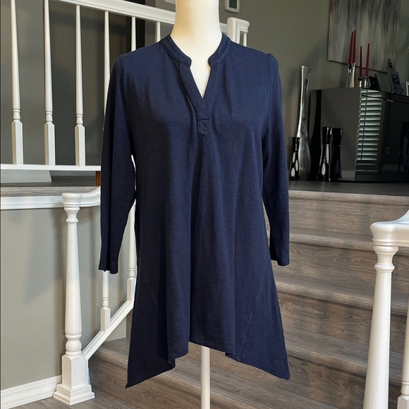 Chico's Navy V-Neck Tunic - Picture 1 of 5